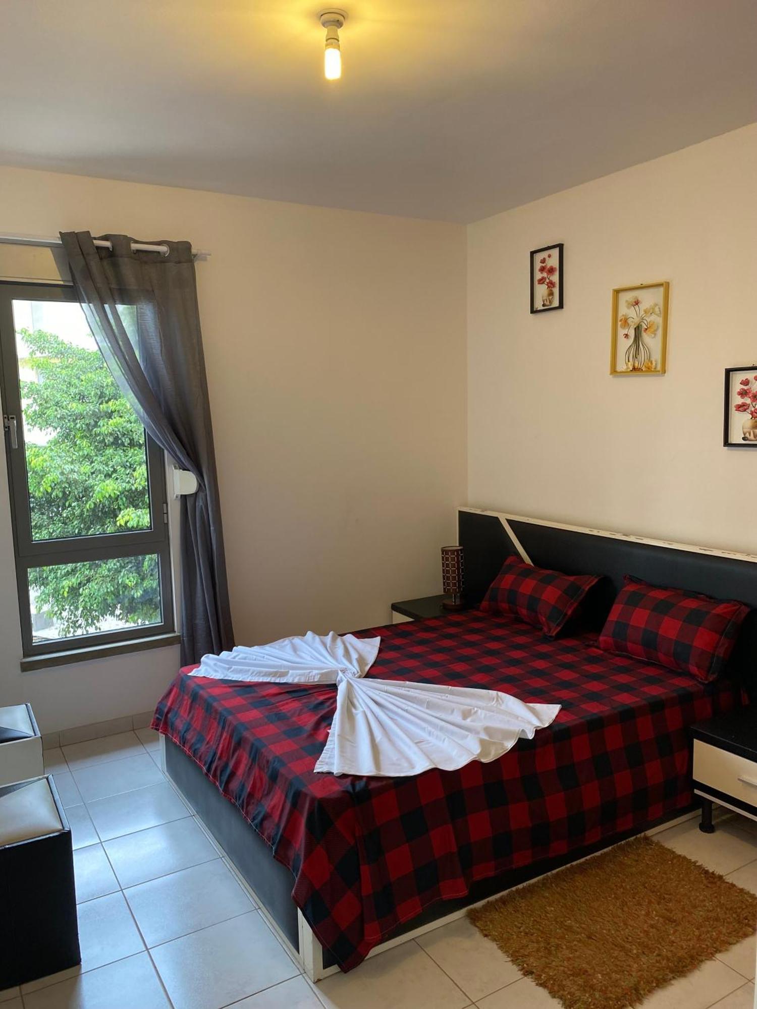 Apartamento T2 Equipado E Aconchegante. ปรายา ภายนอก รูปภาพ