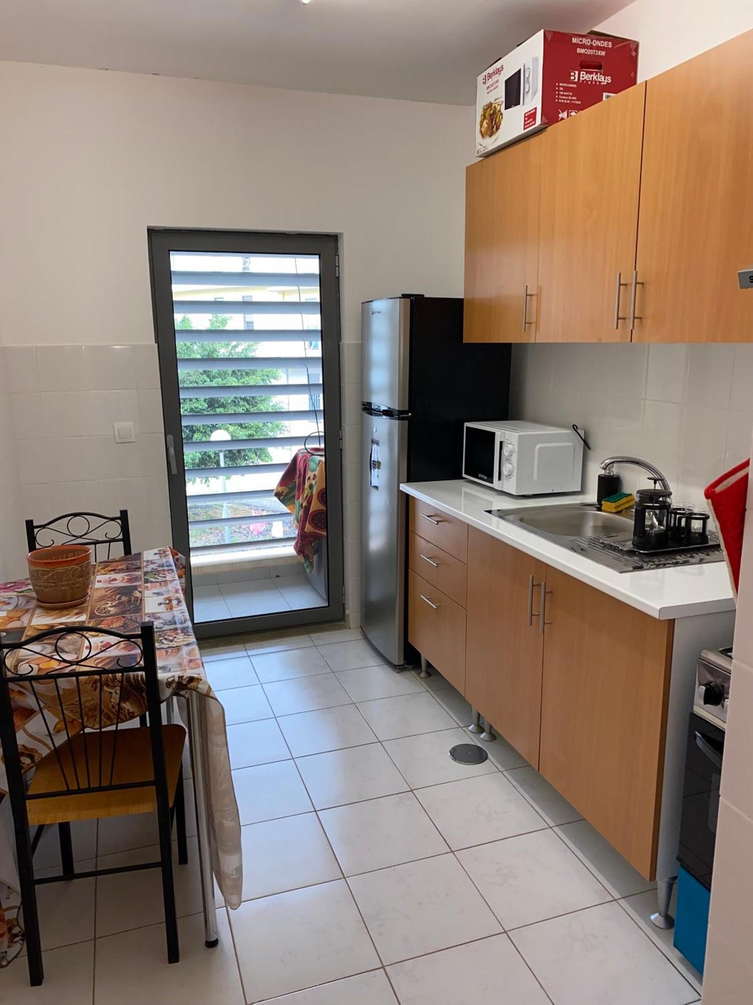 Apartamento T2 Equipado E Aconchegante. ปรายา ภายนอก รูปภาพ